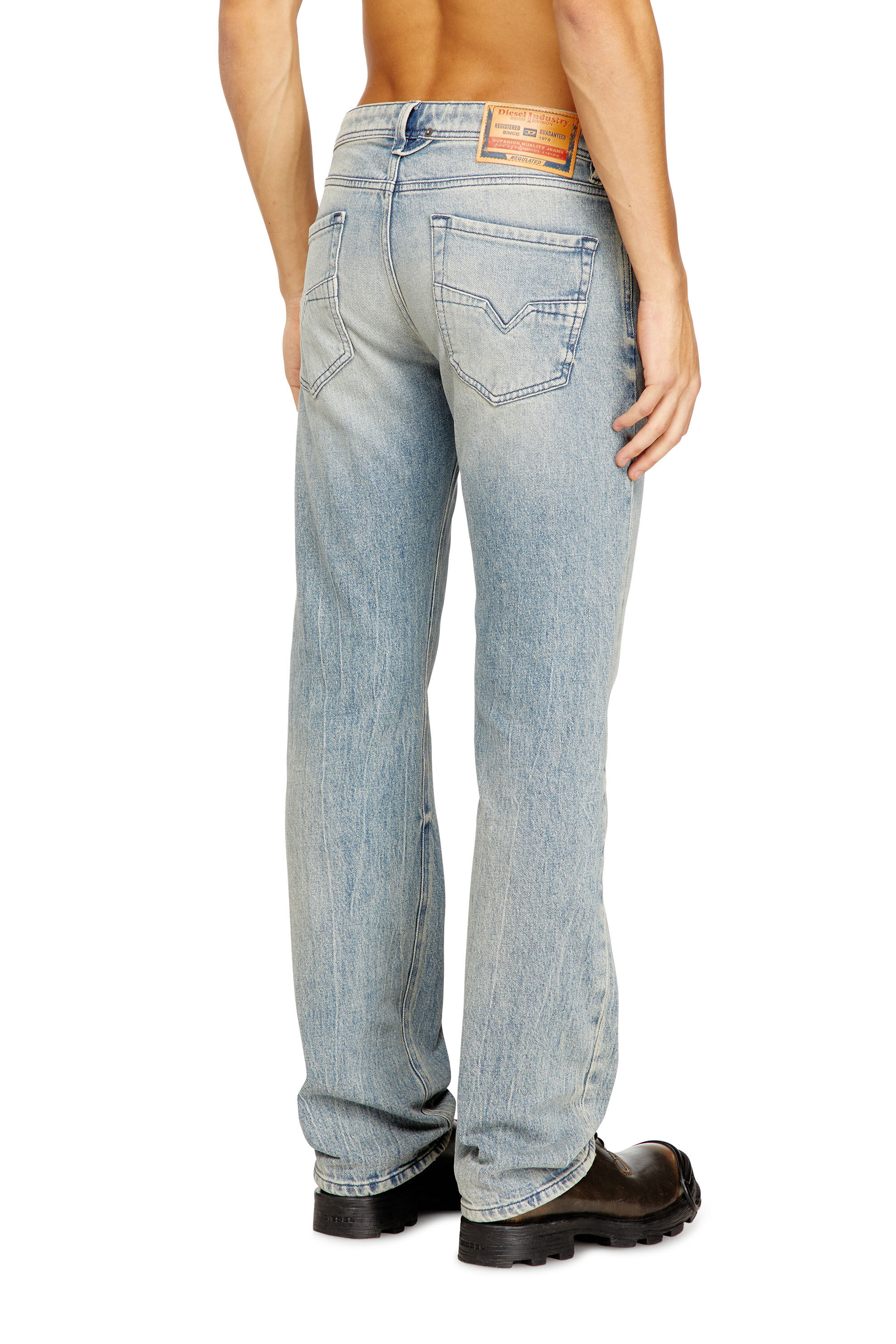 Diesel - Man's Regular Jeans 1985 Larkee 09N55, Light Blue - 4