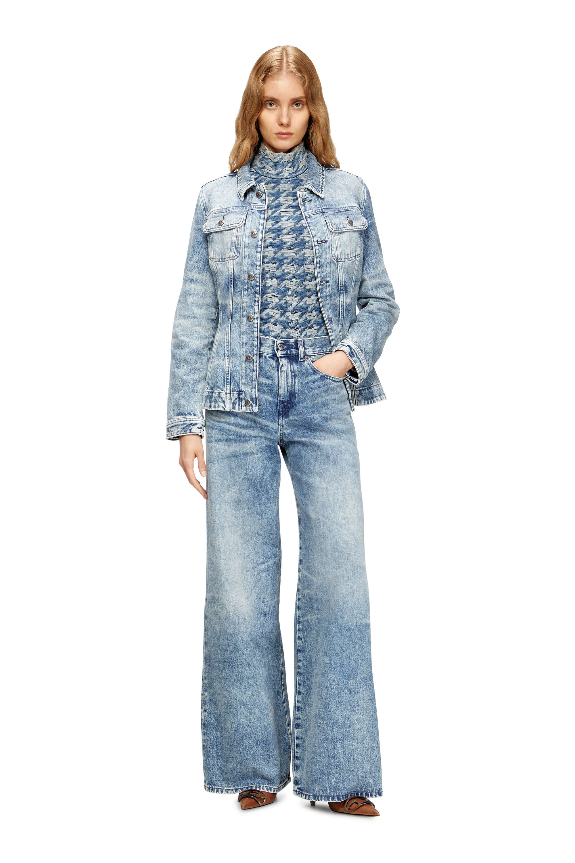 Diesel - Woman's Flare Jeans 1978 D-Akemi 007DA, Light Blue - 1