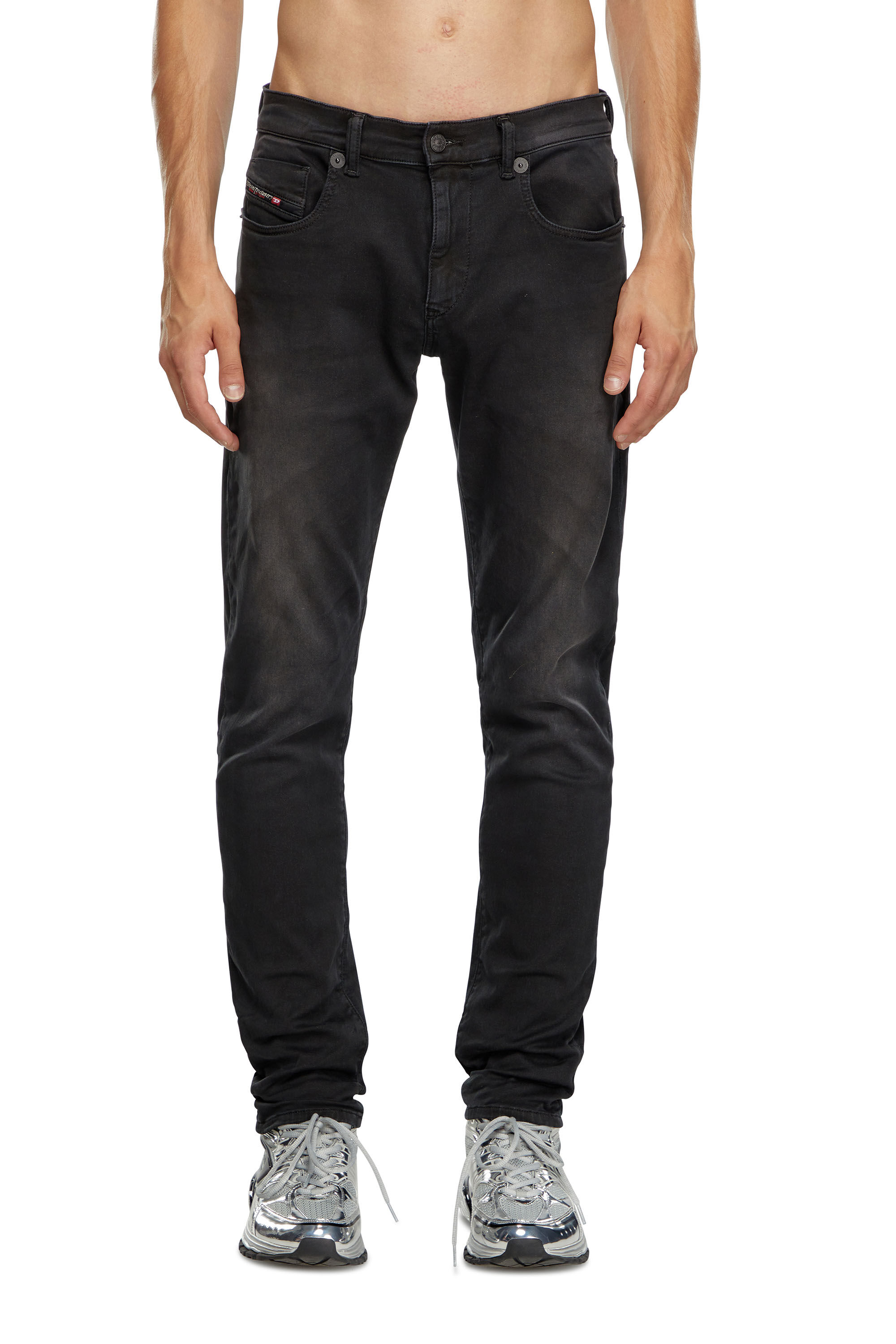 Diesel - Man's Slim 2060 D-Strukt Joggjeans® 0670M, Black/Dark grey - 3