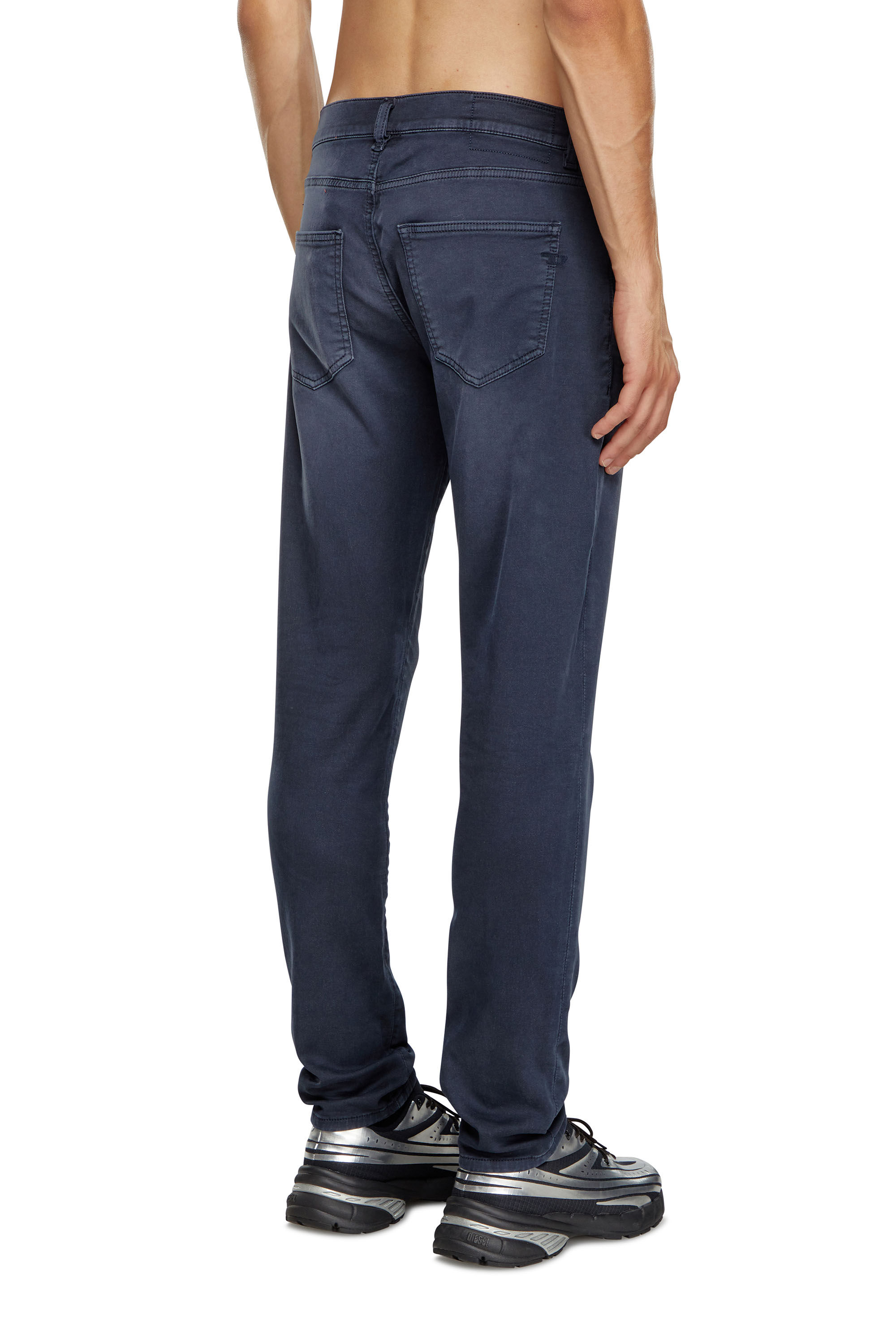 Diesel - Man's Slim 2060 D-Strukt Joggjeans® 0670M, Dark Blue - 4