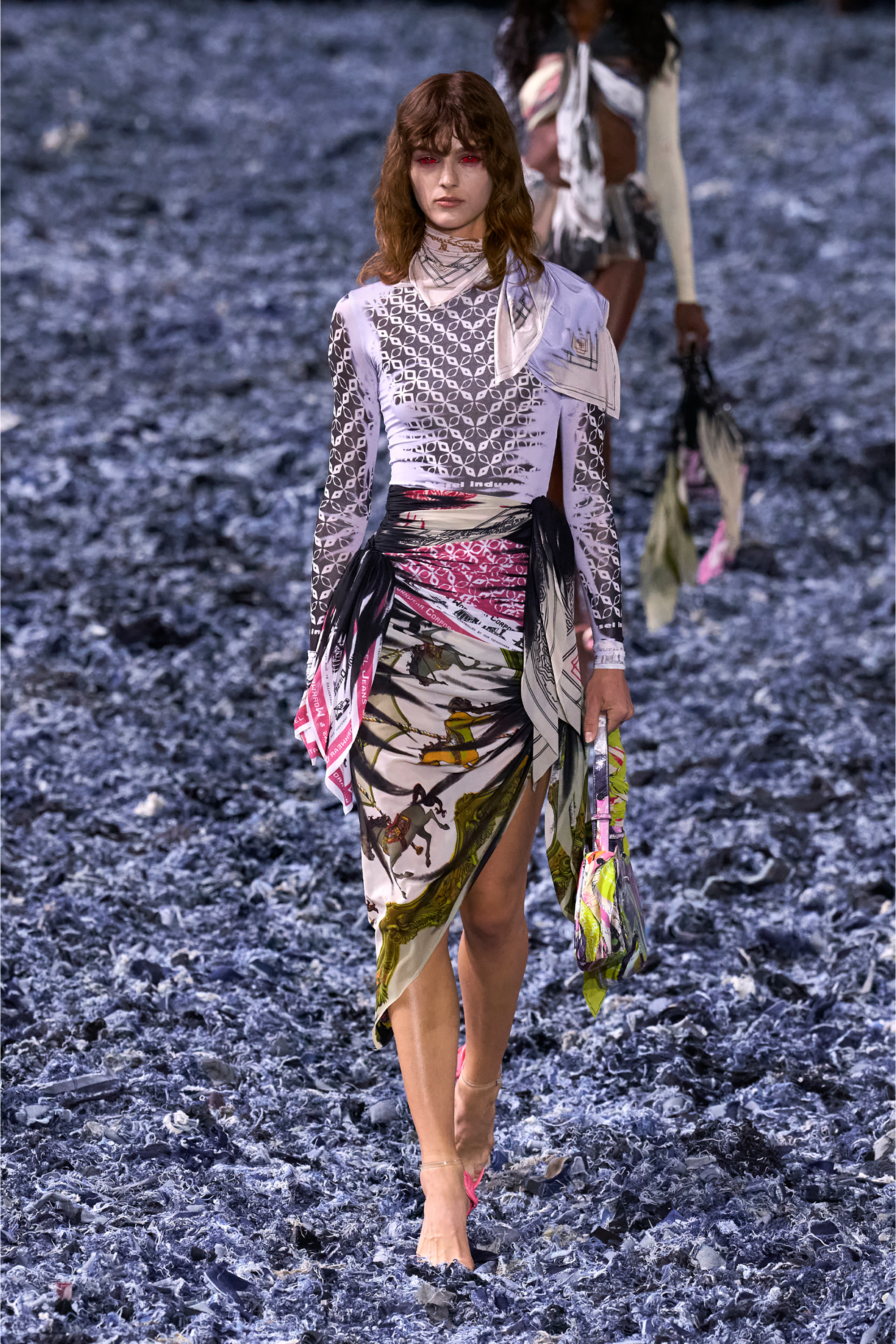 Diesel - PLAY SHOULDER, Woman's Play-Glossy shoulder bag with print in Pink/Yellow - 1