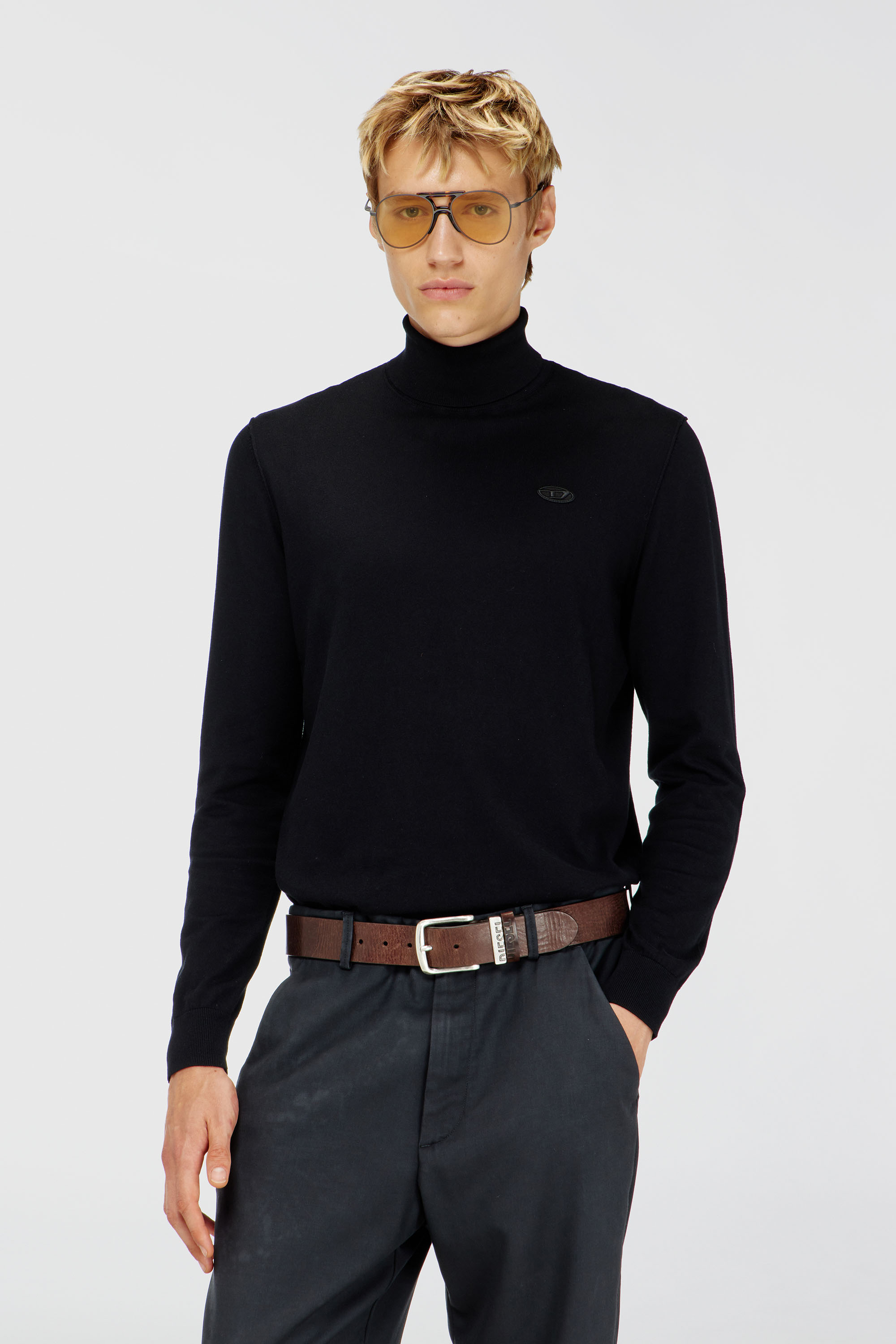 Diesel - K-FREEX-LUP-TAG-T92, Man's Cotton turtleneck with Oval D logo patch in Black - 3