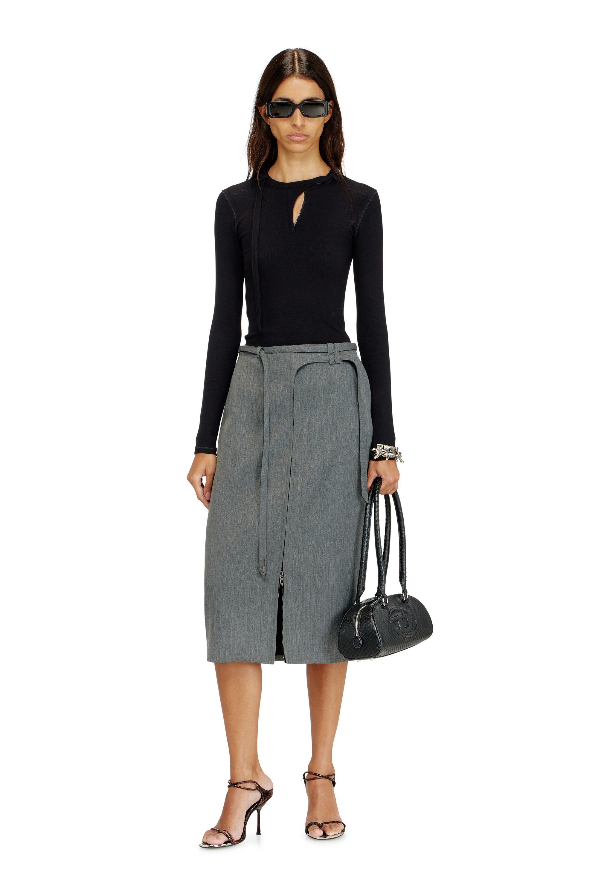 Diesel - 1DR DOME SHOULDER EW, Woman's 1DR Dome-Elongated bowling bag in textured leather in Black - 3