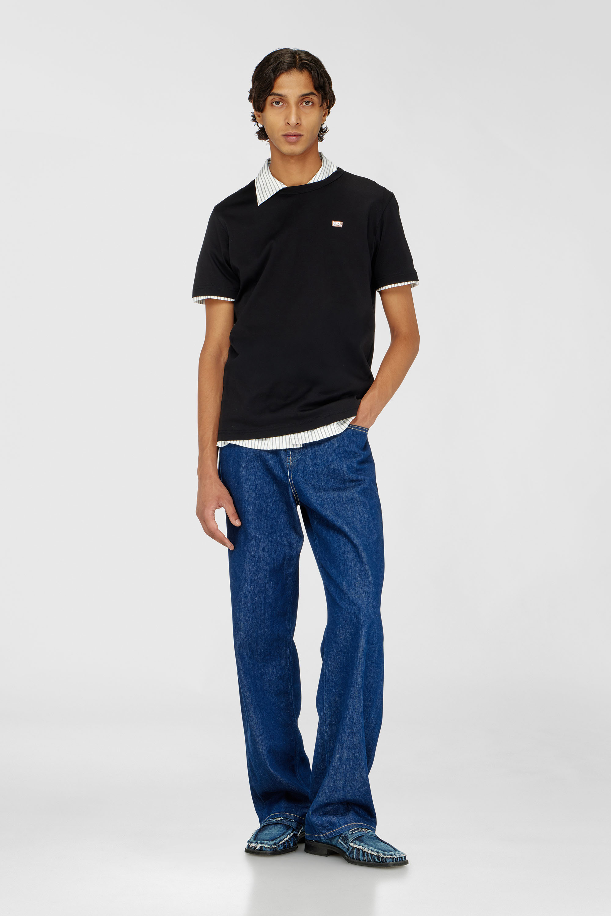 Diesel - T-MIEGOR-K77, Man's T-shirt in mercerised cotton with mini logo in Black - 2
