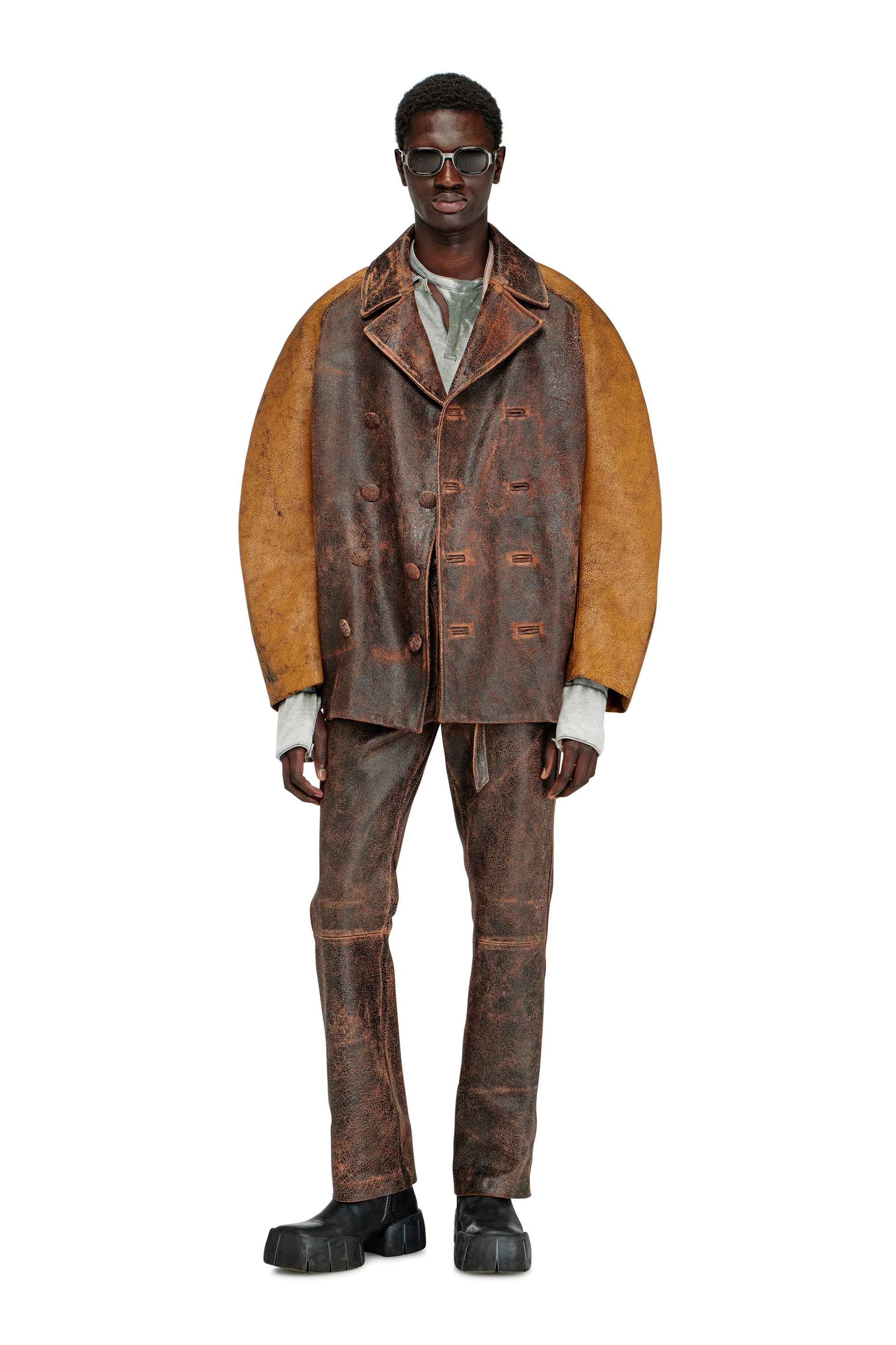 Diesel - L-NAHUN, Man's Cocoon peacoat in crackle leather in Brown - 2